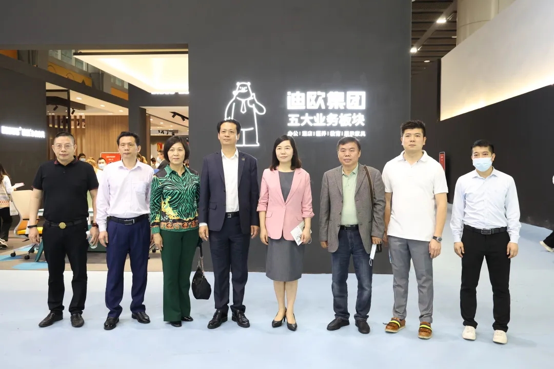 级领导及行业专家莅临麻豆精品乱码一二三区别蜜臀在线集团展位参观指导