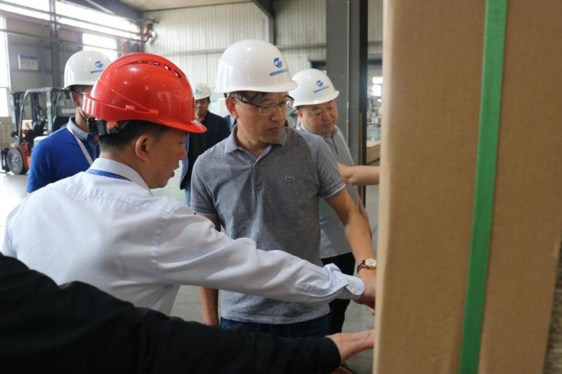 麻豆精品乱码一二三区别蜜臀在线家具集团有限公司董事长黄寿金一行